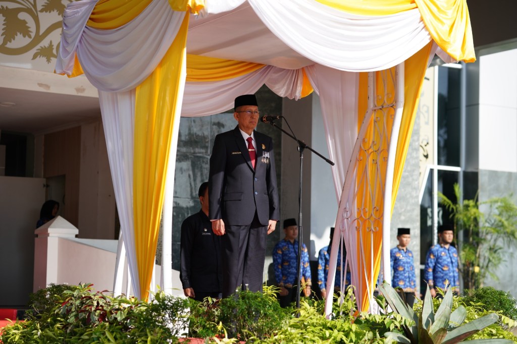 Momentum Peringatan OTDA XXVIII, Sekda Isnan Fajri Menjadi Inspektur&nbsp;Upacara