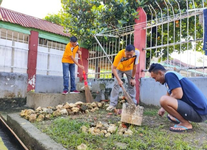 Ciptakan Lingkungan Sehat, Petugas dan WBP Laksanakan Kurve Wilayah Lapas&nbsp;Watampone