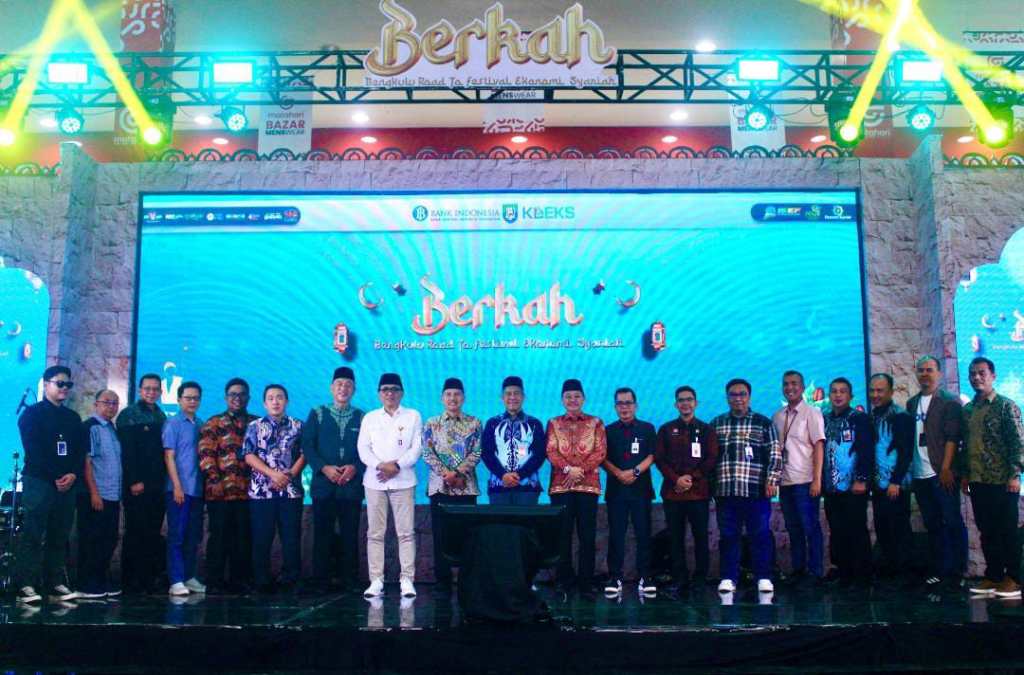 Hadiri BERKAH, Asisten II Tegaskan Komitmen Pemprov Dalam Pengembangan Ekonomi Syariah: Pinjamkan Kantor&nbsp;Dekranasda