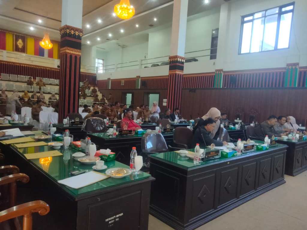 Pandangan Umum Rapat Paripurna DPRK Gayo Lues, Banyak Yang Disampaikan Oleh Anggota Dewan Kabupaten Gayo&nbsp;Lues