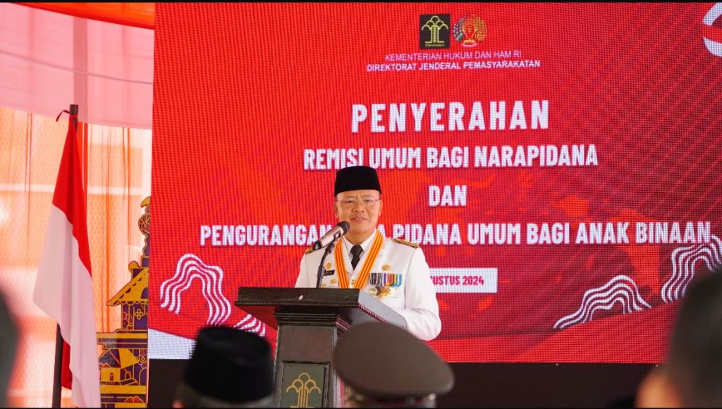 Gubernur Rohidin Serahkan Remisi Umum Untuk Narapidana dan Warga Binaan di HUT ke-79&nbsp;RI