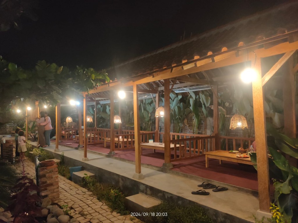 Angkringan Mbah Wo Menyuguhkan Suasana&nbsp;Jawa